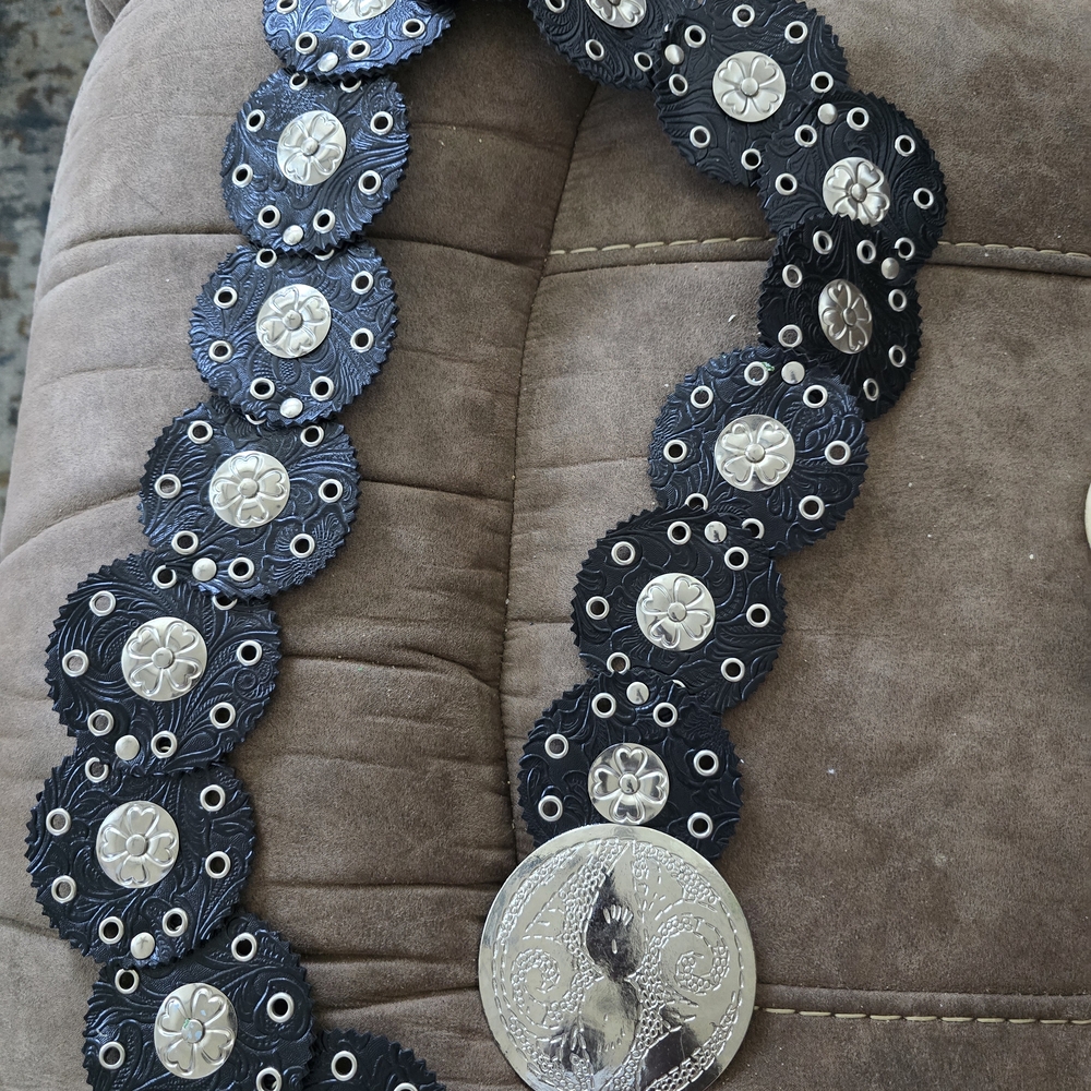 Elegant Black and Silver Women's Jewelry Belt